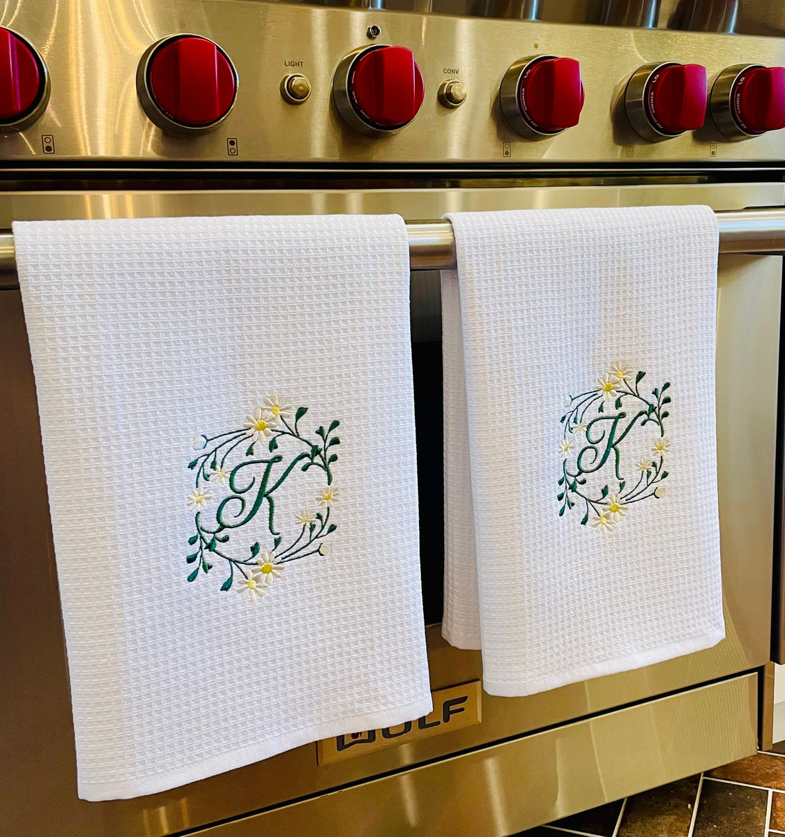 Darling Daisy Initial Kitchen Towel – Ginger Jar Stitchery